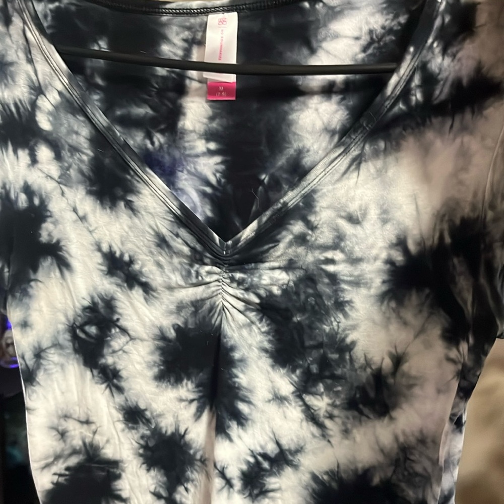 Women’s no boundary top